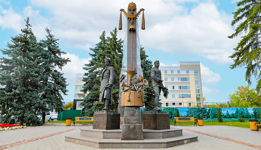 памятник Агапкину и Шатрову в Тамбове